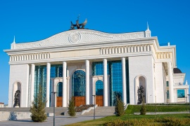Казахский драматический театр